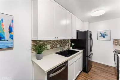424 N Bellflower Boulevard #304, Long Beach, CA 90814 - Photo 11