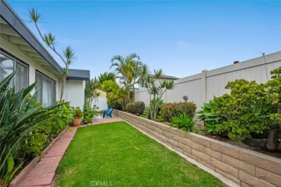 20852 Lancelot Lane, Huntington Beach, CA 92646 - Photo 29