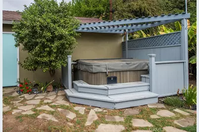 8136 Garden Grove, Reseda, CA 91335 - Photo 23