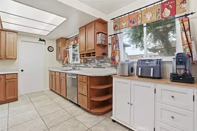 13931 La Jolla, Garden Grove, CA 92844 - Photo 19