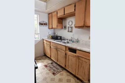 10323 Hickory, Los Angeles, CA 90002 - Photo 13