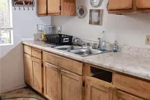 10323 Hickory, Los Angeles, CA 90002 - Photo 13