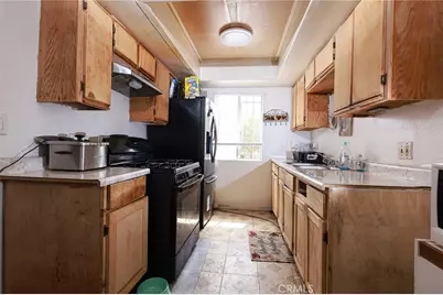 10323 Hickory, Los Angeles, CA 90002 - Photo 15