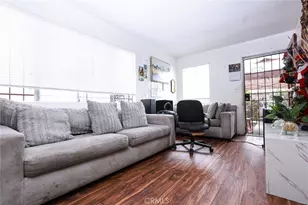 10323 Hickory, Los Angeles, CA 90002 - Photo 5