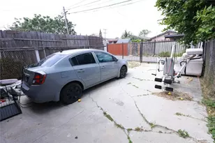 10323 Hickory, Los Angeles, CA 90002 - Photo 35