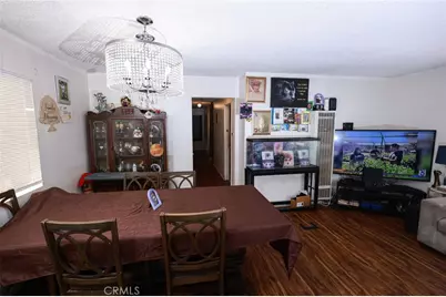 10323 Hickory, Los Angeles, CA 90002 - Photo 9