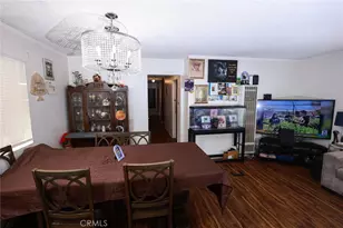 10323 Hickory, Los Angeles, CA 90002 - Photo 9