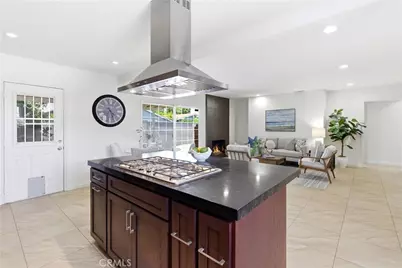 1015 N Modena Place, Anaheim, CA 92801 - Photo 11