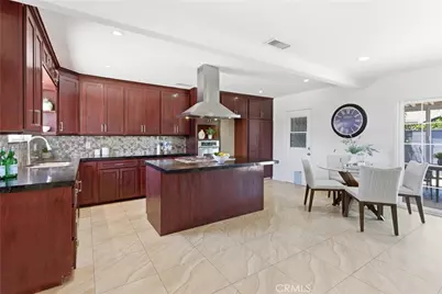 1015 N Modena Place, Anaheim, CA 92801 - Photo 9