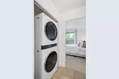 225 Gallery, Tustin, CA 92782 - Photo 17