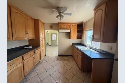 137 E Elm Avenue, Fullerton, CA 92832 - Photo 7