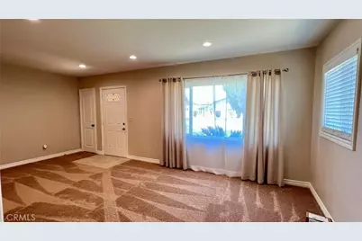 18289 Seville, Fontana, CA 92335 - Photo 5