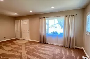 18289 Seville, Fontana, CA 92335 - Photo 5