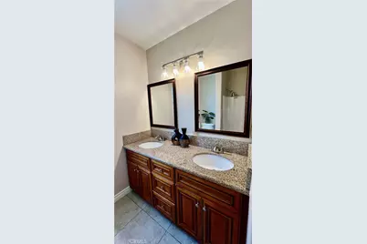 18289 Seville, Fontana, CA 92335 - Photo 9