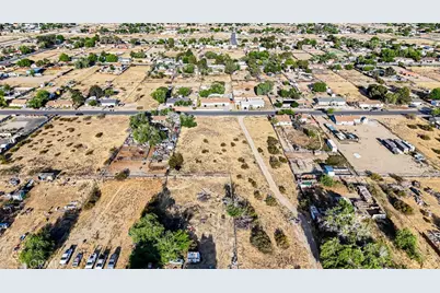 40592 168th Street, Lake Los Angeles, CA 93535 - Photo 17