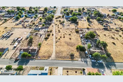 40592 168th Street, Lake Los Angeles, CA 93535 - Photo 3