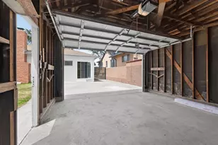 2602 W 112th St, Inglewood, CA 90303 - Photo 31