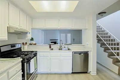 290 Victoria Street #29 (F8), Costa Mesa, CA 92627 - Photo 15