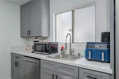 2803 S Fairview #C, Santa Ana, CA 92704 - Photo 9