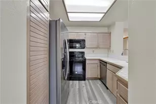 24 Vassar Aisle, Irvine, CA 92612 - Photo 13
