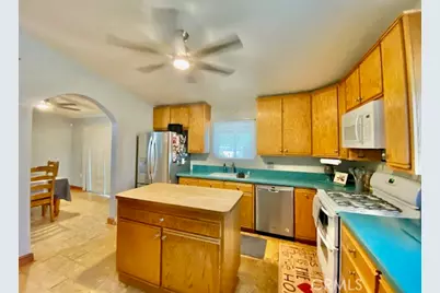 5971 Rose Ellen, 29 Palms MCB, CA 92277 - Photo 9