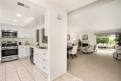 9 Driftwood #22, Irvine, CA 92604 - Photo 3