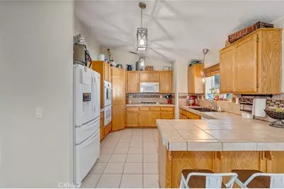7592 Victor Ave, Hesperia, CA 92345 - Photo 11