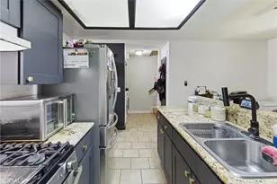 1032 N Acacia St, Anaheim, CA 92805 - Photo 13