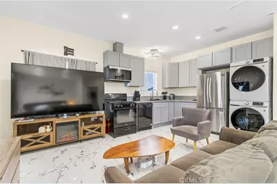 16842 Lucia, Huntington Beach, CA 92647 - Photo 31