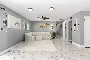 16842 Lucia, Huntington Beach, CA 92647 - Photo 13