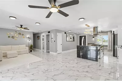 16842 Lucia, Huntington Beach, CA 92647 - Photo 9