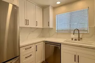 372 Villa Point Dr, Newport Beach, CA 92660 - Photo 11