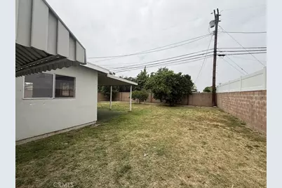 10213 Sophia Avenue, North Hills, CA 91343 - Photo 5