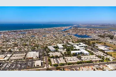 16655 Algonquin, Huntington Beach, CA 92649 - Photo 23