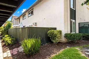 23232 Orange, Lake Forest, CA 92630 - Photo 29