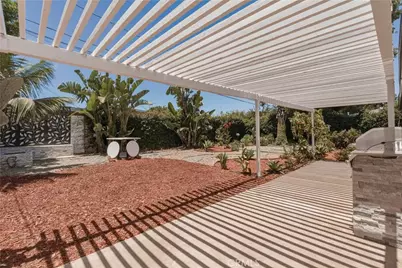 2107 Pomona, Costa Mesa, CA 92627 - Photo 21