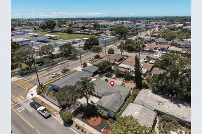 2107 Pomona, Costa Mesa, CA 92627 - Photo 29
