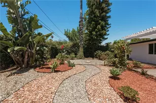 2107 Pomona, Costa Mesa, CA 92627 - Photo 25