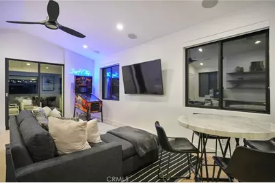 306 3rd Street, Huntington Beach, CA 92648 - Photo 37