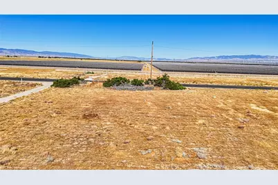 550 90th Street, Rosamond, CA 93560 - Photo 27