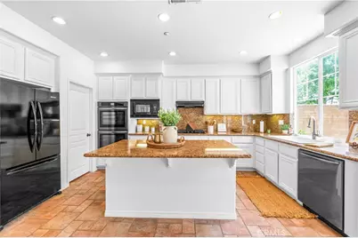 20851 Cabrillo Lane, Huntington Beach, CA 92646 - Photo 19