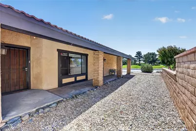 13010 Spring Valley Parkway, Victorville, CA 92395 - Photo 31