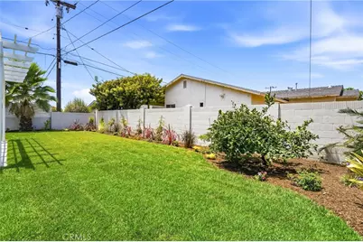 1639 W Hill Avenue, Fullerton, CA 92833 - Photo 47