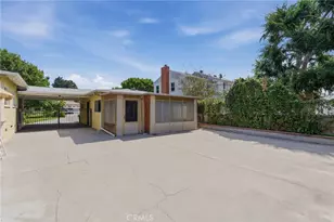 8104 Valdina Dr, Downey, CA 90240 - Photo 33