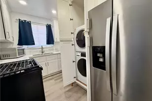 4076 Hillcrest Dr, Los Angeles, CA 90008 - Photo 25