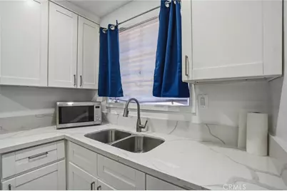4076 Hillcrest Drive #A, Los Angeles, CA 90008 - Photo 13