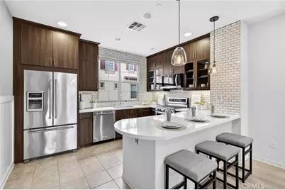 156 Capricorn, Irvine, CA 92618 - Photo 3