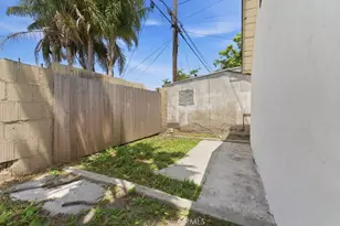 1221 W 73rd St, Los Angeles, CA 90044 - Photo 33