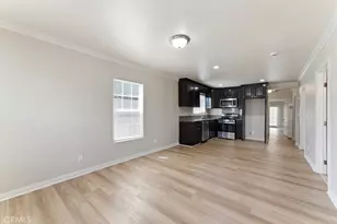 1221 W 73rd St, Los Angeles, CA 90044 - Photo 7