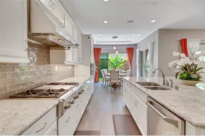 60 Dunmore, Irvine, CA 92620 - Photo 7